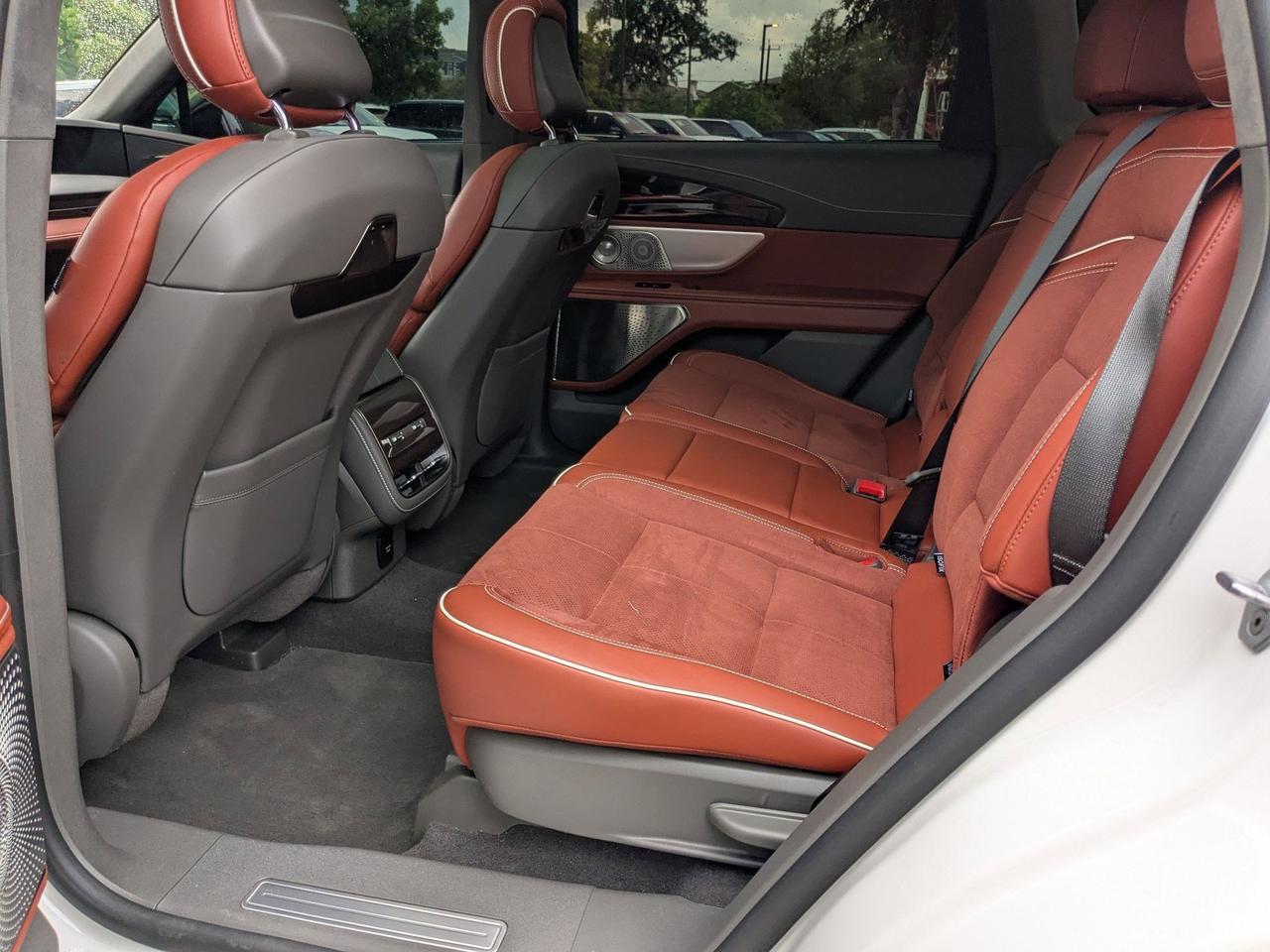 2024 Lincoln Nautilus Black Label