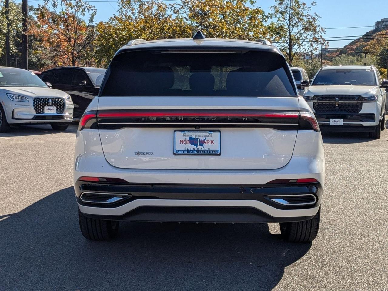 2024 Lincoln Nautilus Black Label