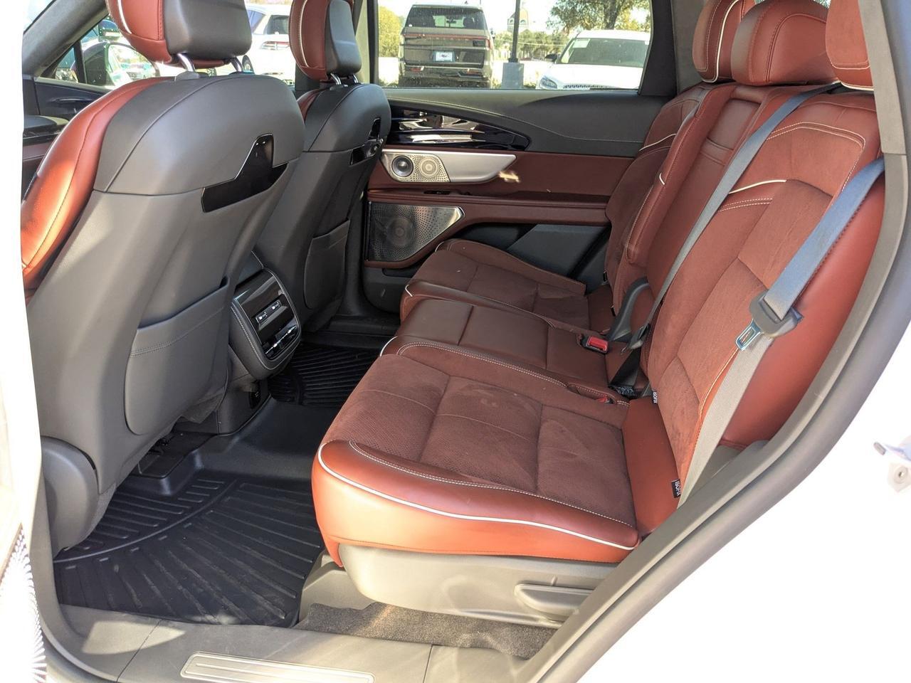 2024 Lincoln Nautilus Black Label