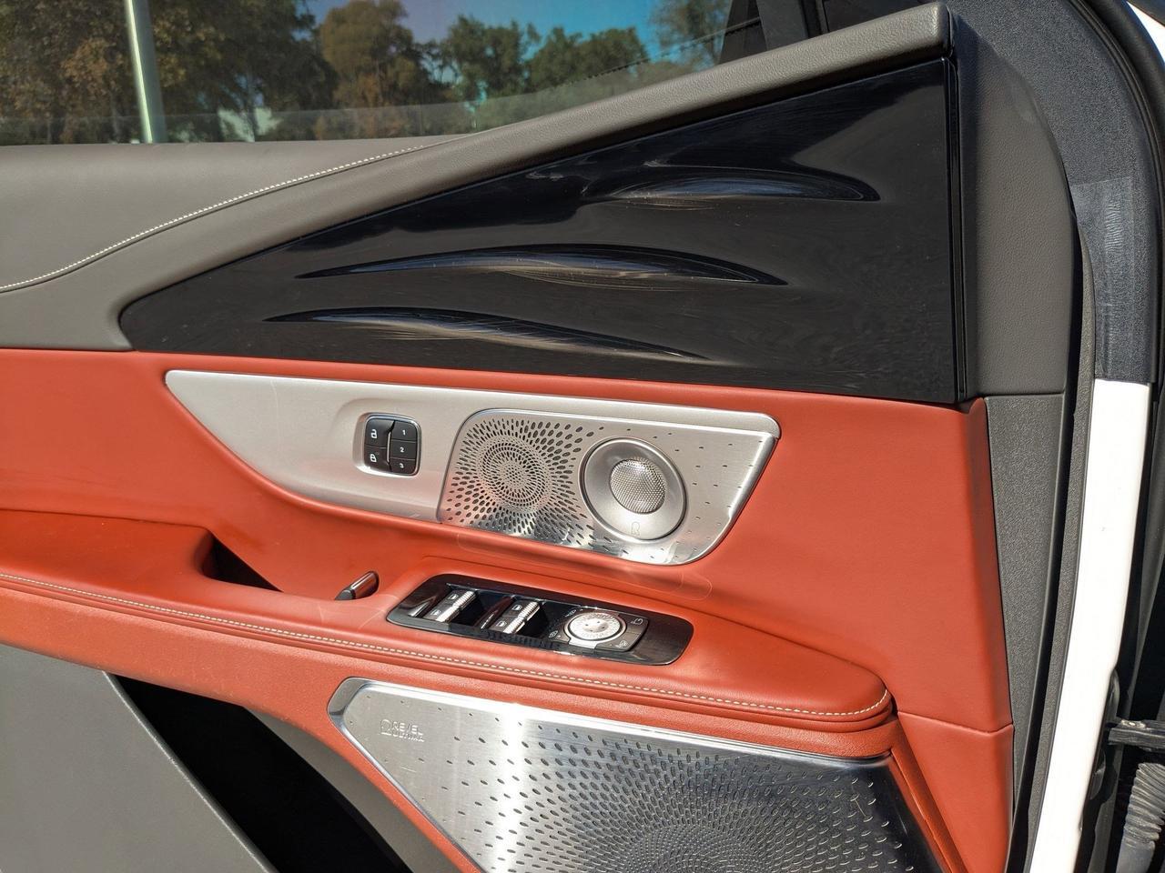 2024 Lincoln Nautilus Black Label