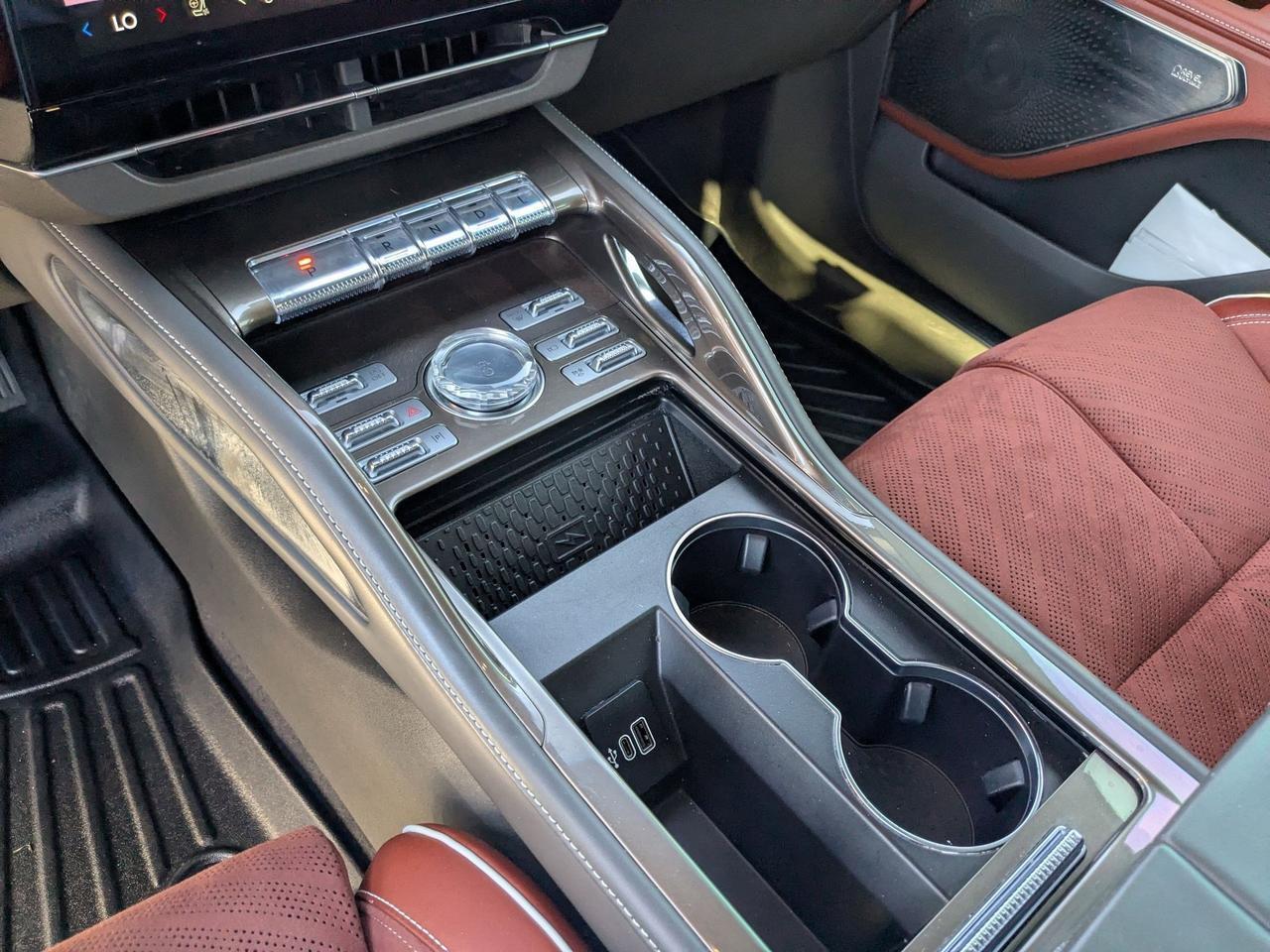 2024 Lincoln Nautilus Black Label