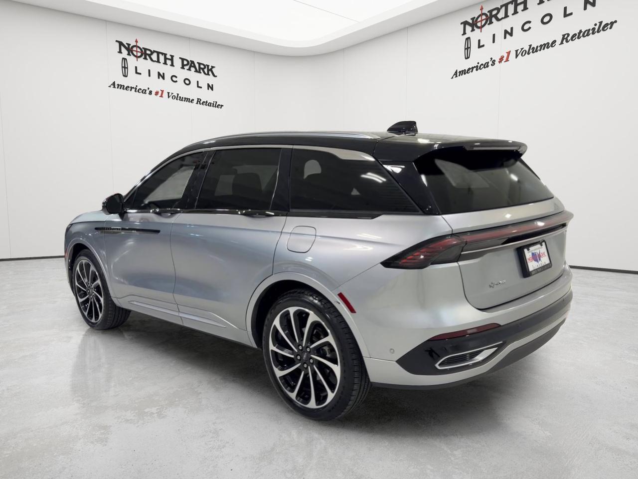 2024 Lincoln Nautilus Black Label