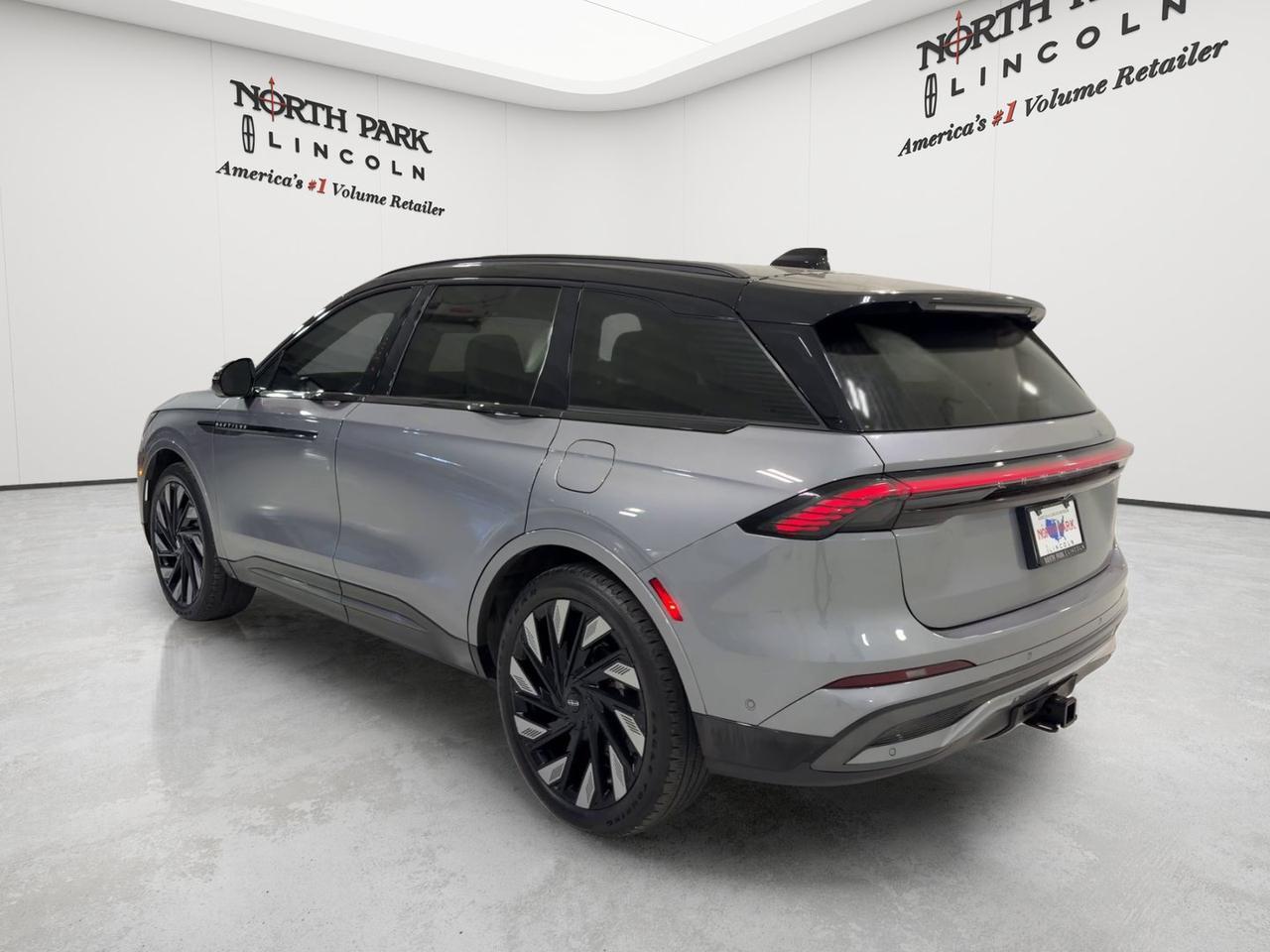 2024 Lincoln Nautilus Black Label