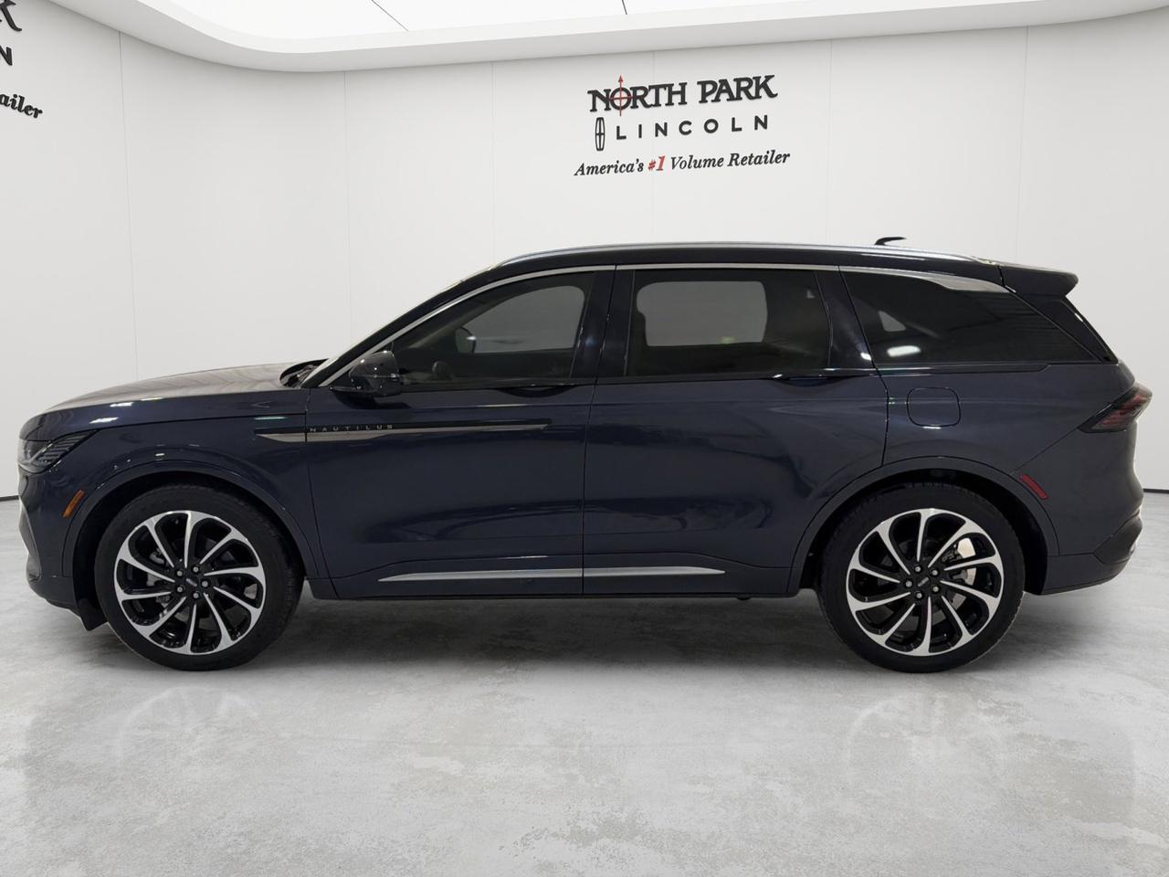 2024 Lincoln Nautilus Black Label