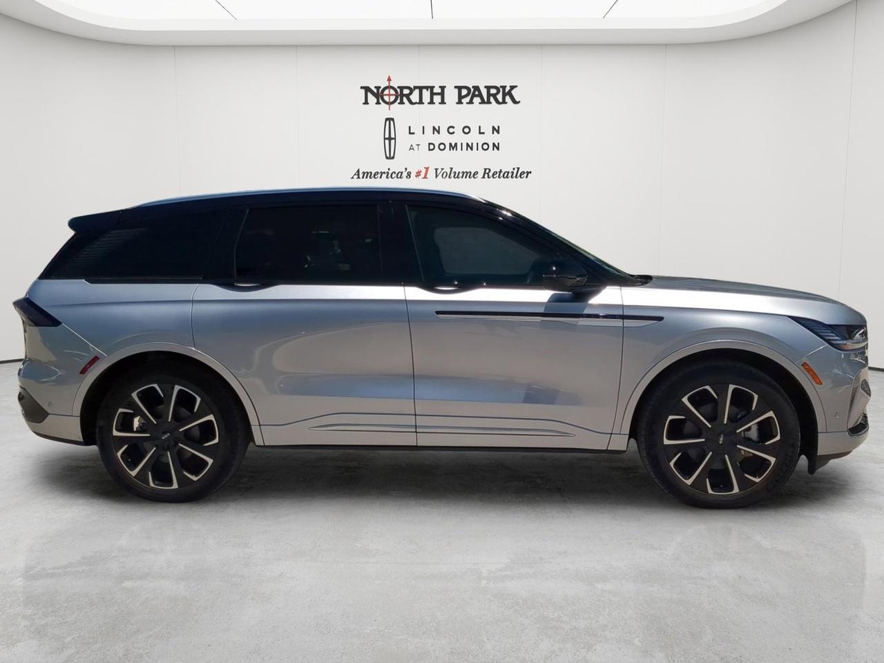 2024 Lincoln Nautilus Reserve