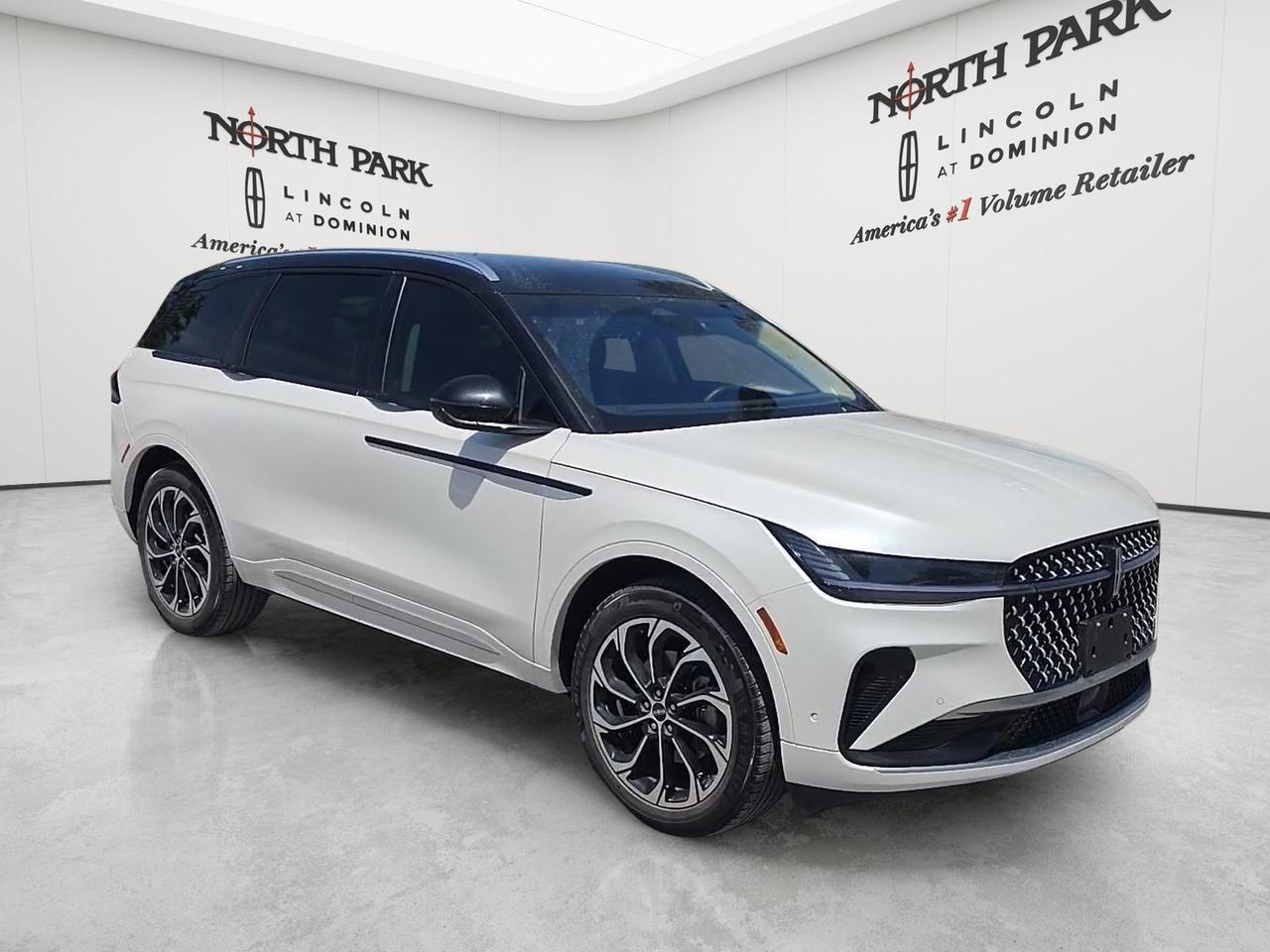 2024 Lincoln Nautilus Reserve