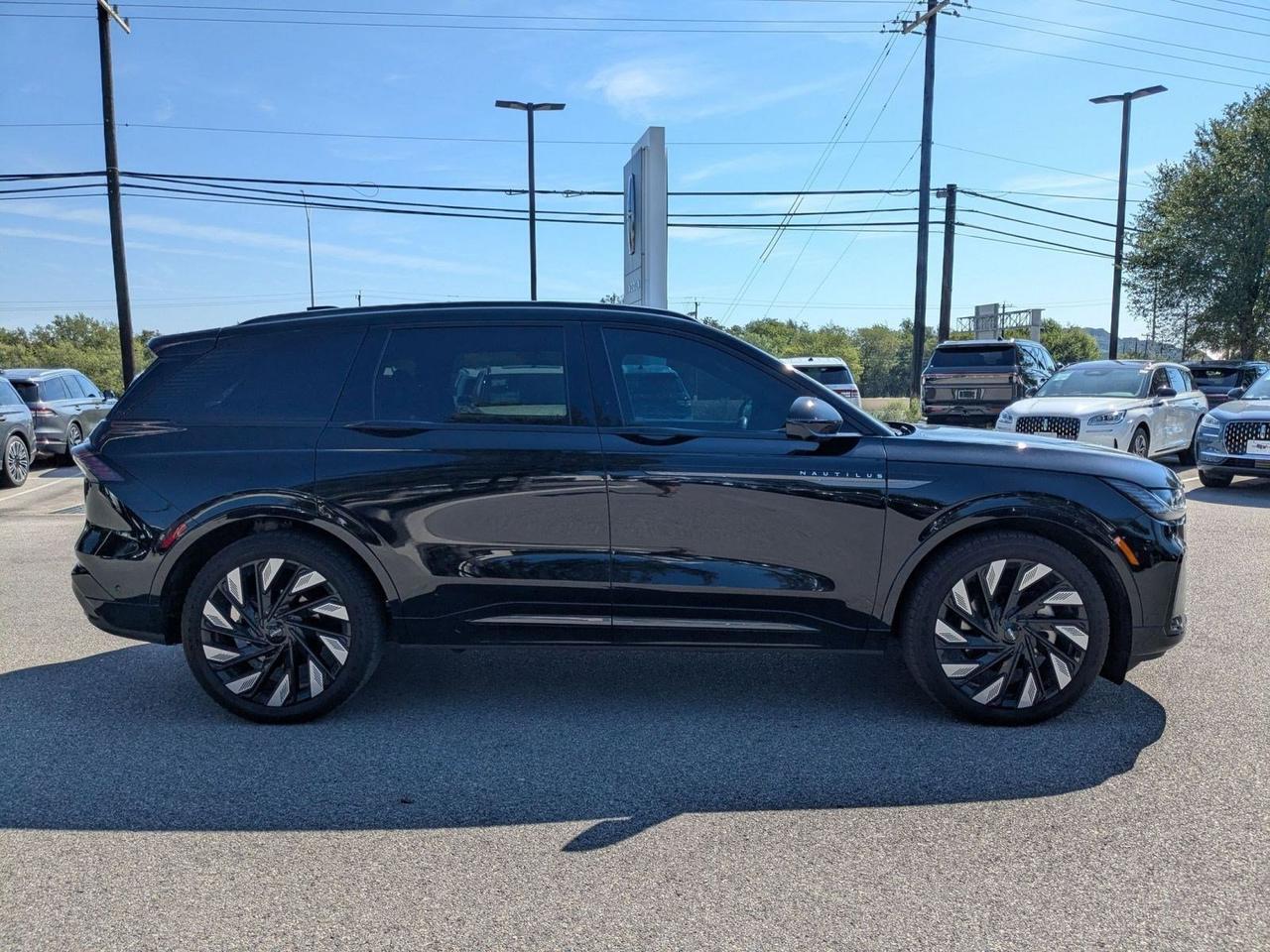 2024 Lincoln Nautilus Reserve