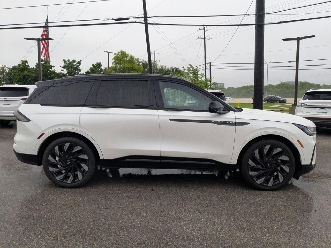 2024 Lincoln Nautilus Reserve