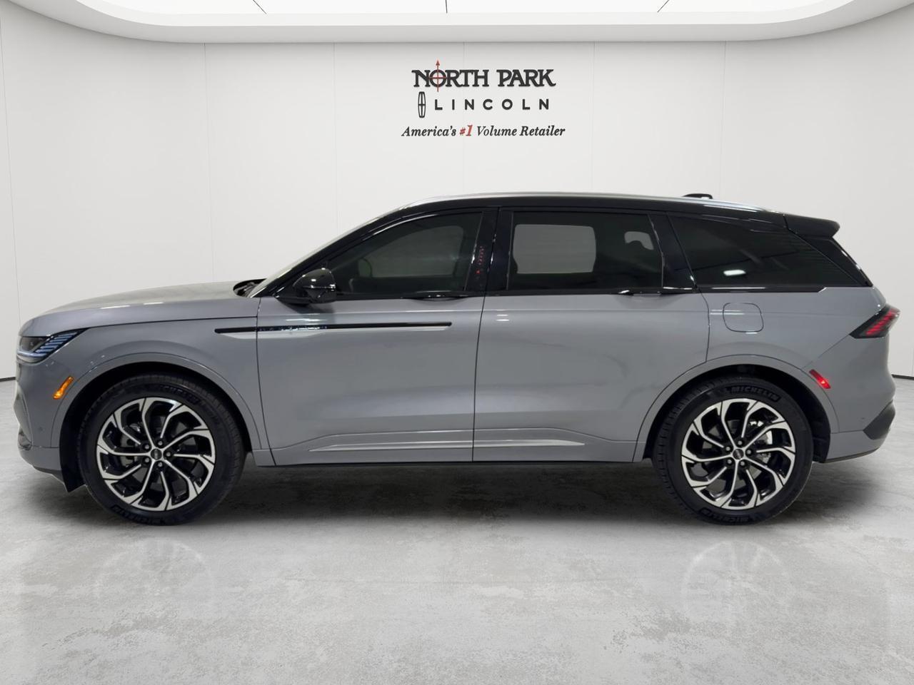 2024 Lincoln Nautilus Reserve