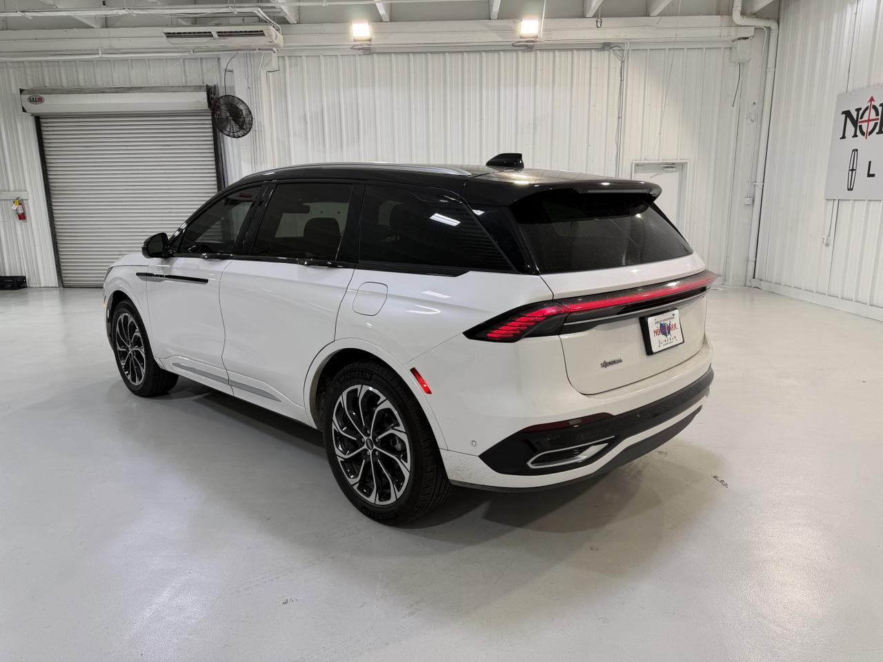 2024 Lincoln Nautilus Reserve