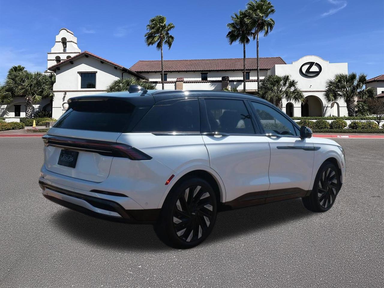 2024 Lincoln Nautilus Reserve