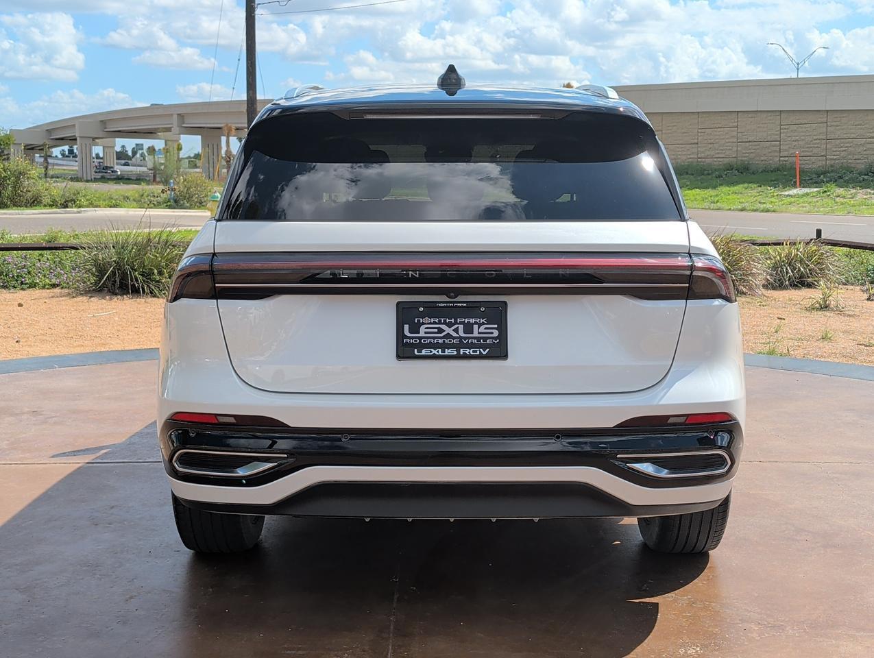 2024 Lincoln Nautilus Reserve