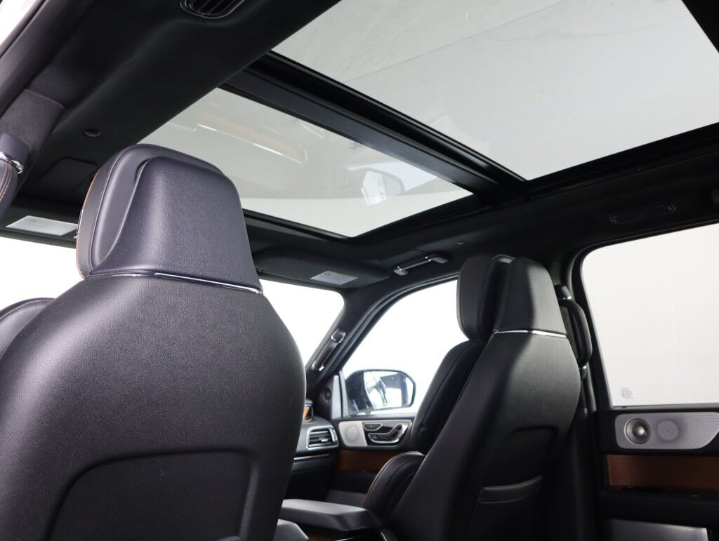 2024 Lincoln Navigator Black Label 4x4 w/2nd Row Massage Maumee OH