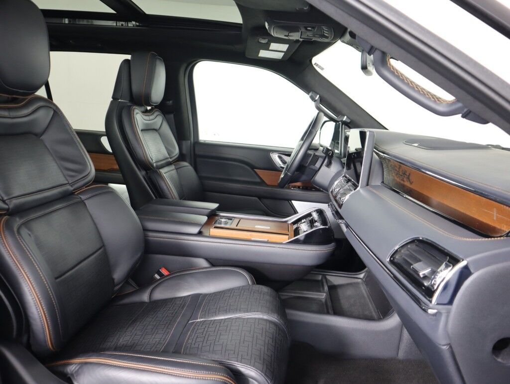 2024 Lincoln Navigator Black Label 4x4 w/2nd Row Massage Maumee OH