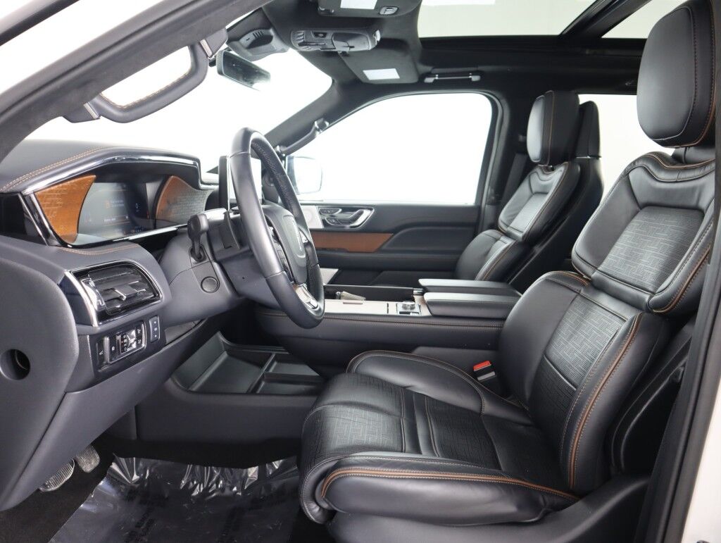 2024 Lincoln Navigator Black Label 4x4 w/2nd Row Massage Maumee OH