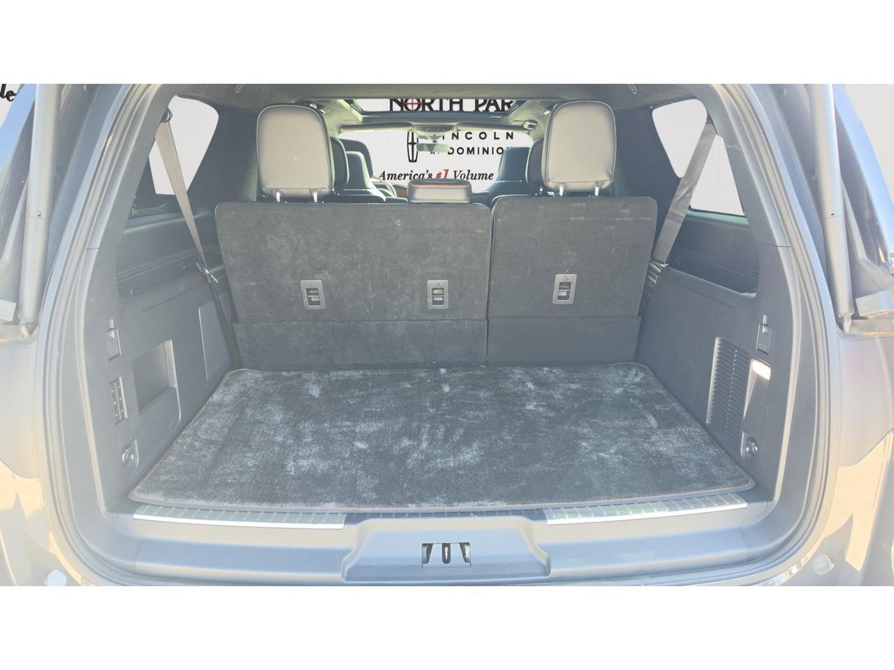 2024 Lincoln Navigator L Black Label