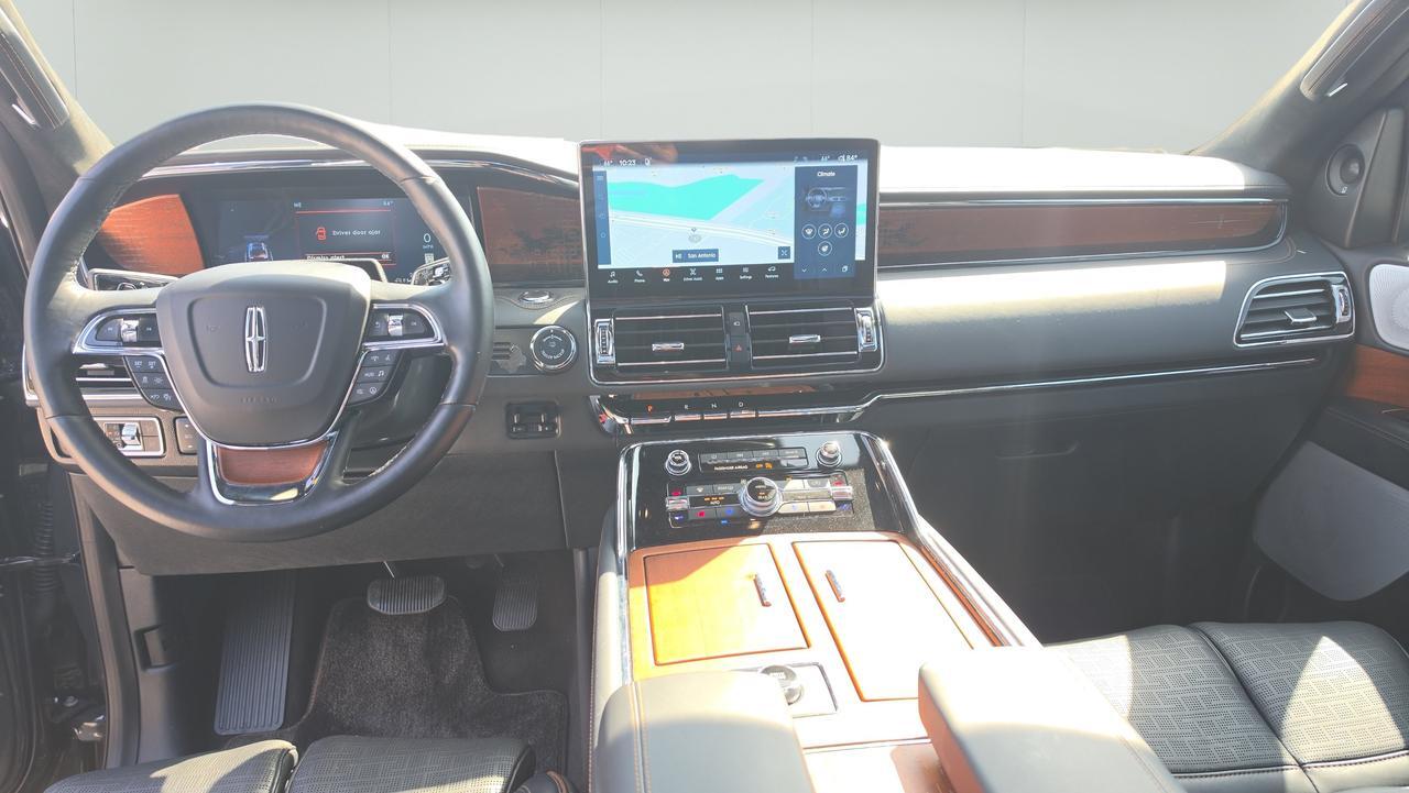 2024 Lincoln Navigator L Black Label