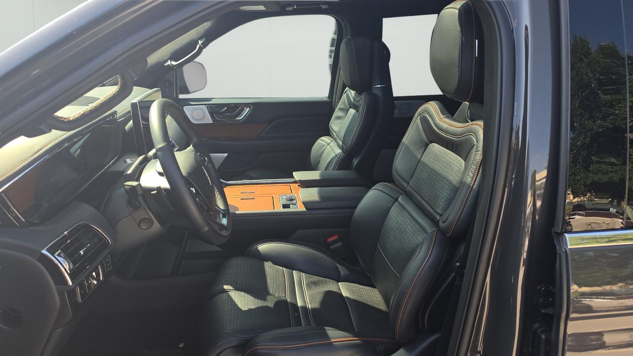 2024 Lincoln Navigator L Black Label