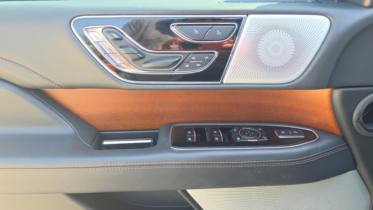 2024 Lincoln Navigator L Black Label