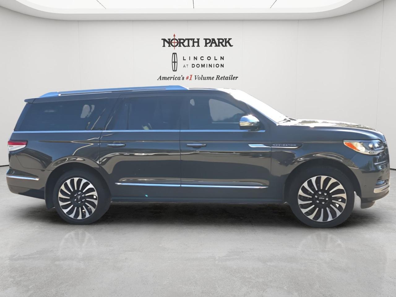 2024 Lincoln Navigator L Black Label