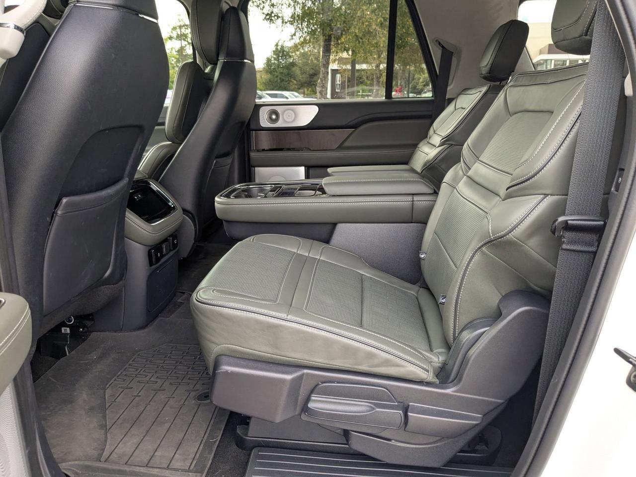2024 Lincoln Navigator L Black Label