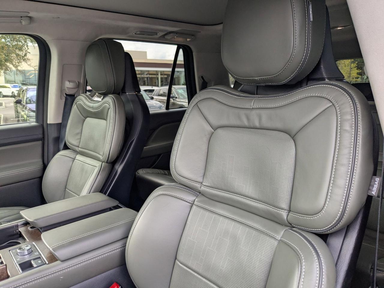 2024 Lincoln Navigator L Black Label
