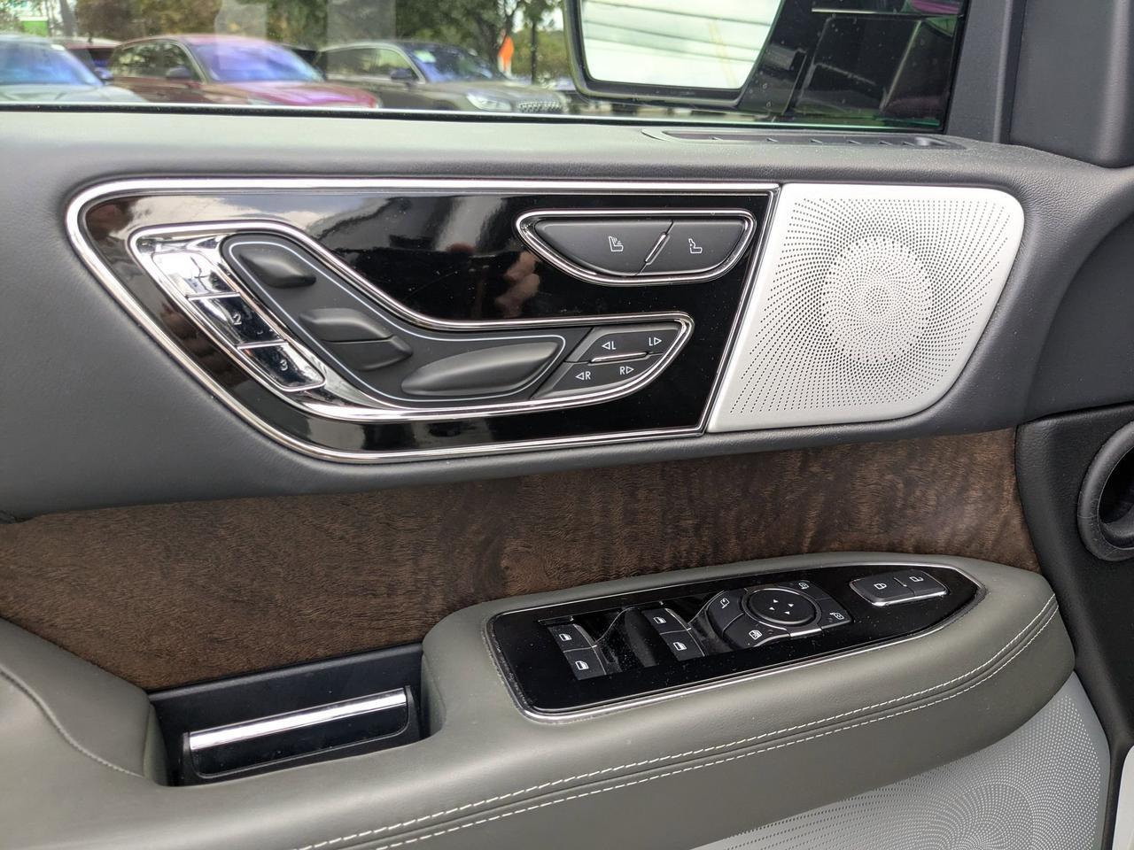 2024 Lincoln Navigator L Black Label