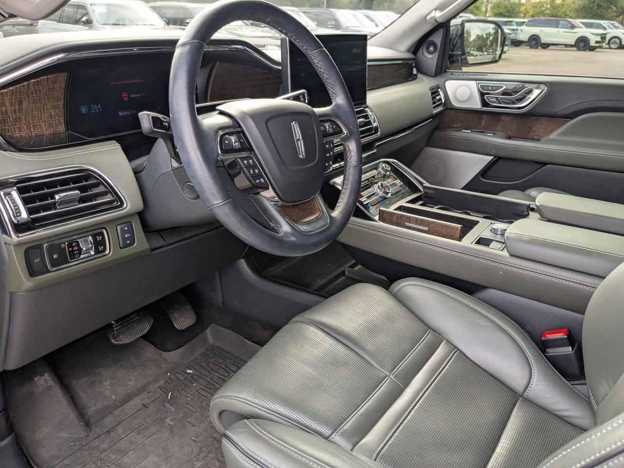 2024 Lincoln Navigator L Black Label