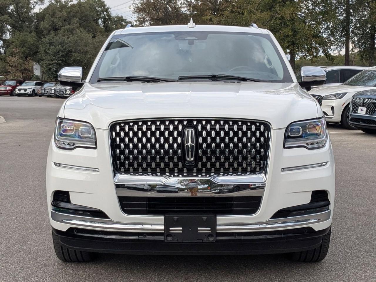 2024 Lincoln Navigator L Black Label
