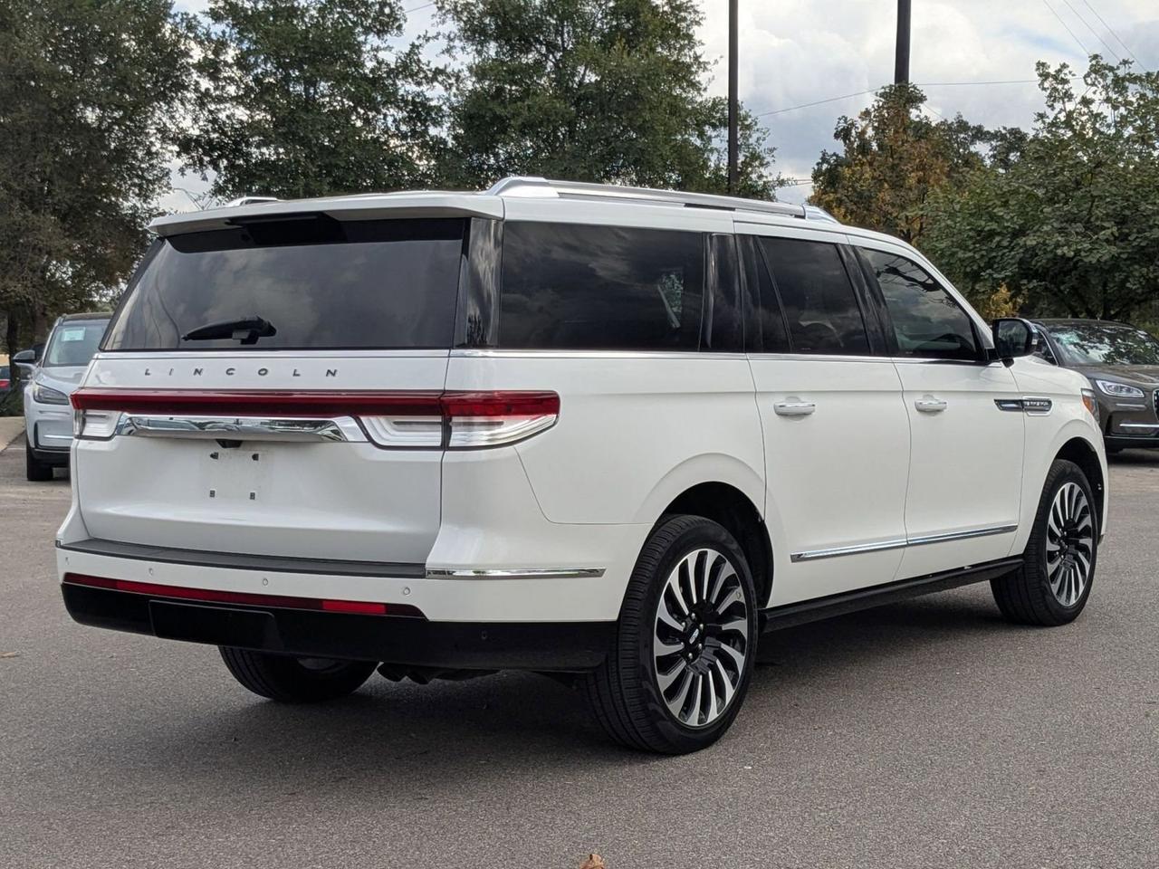 2024 Lincoln Navigator L Black Label