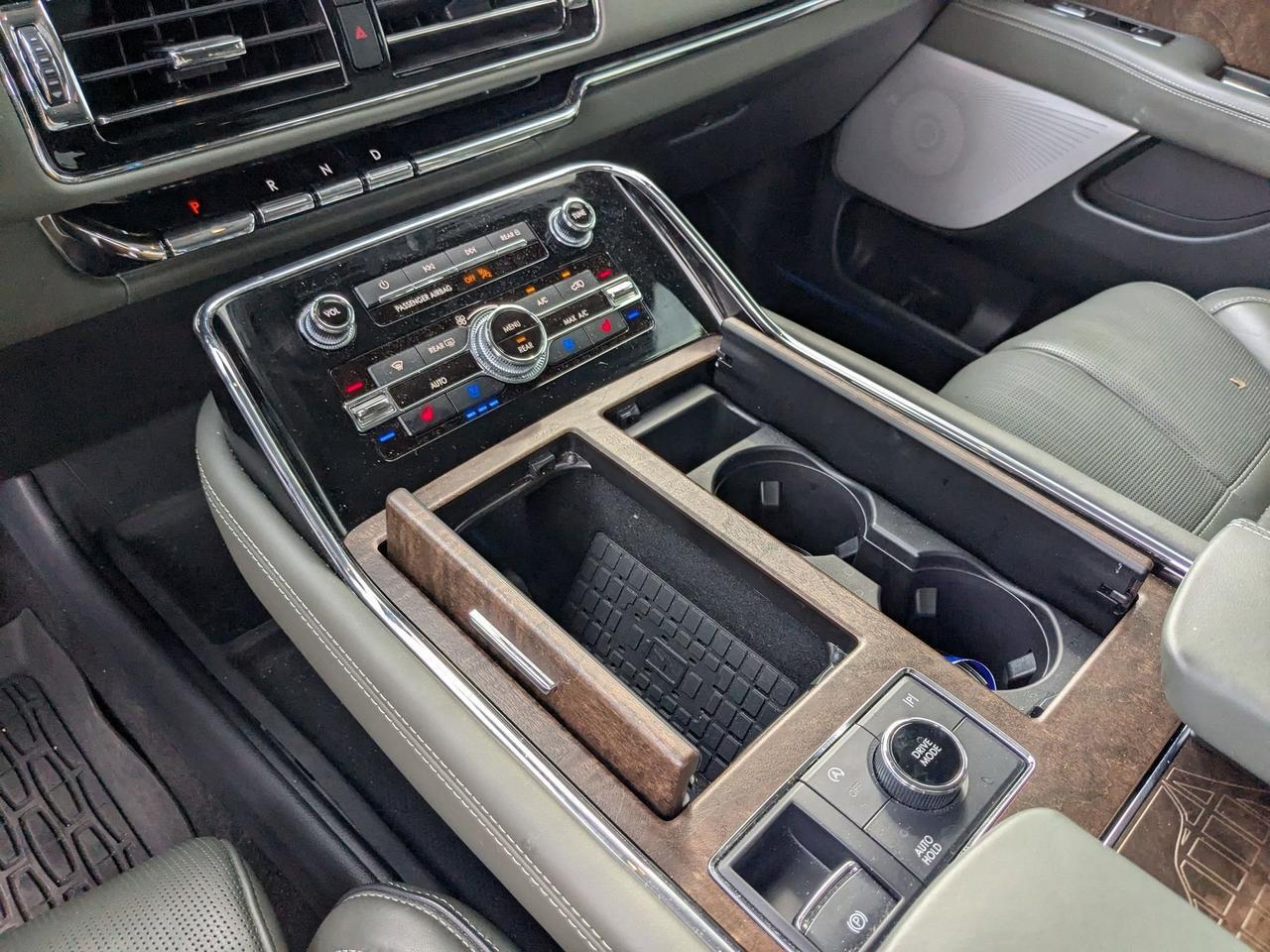 2024 Lincoln Navigator L Black Label