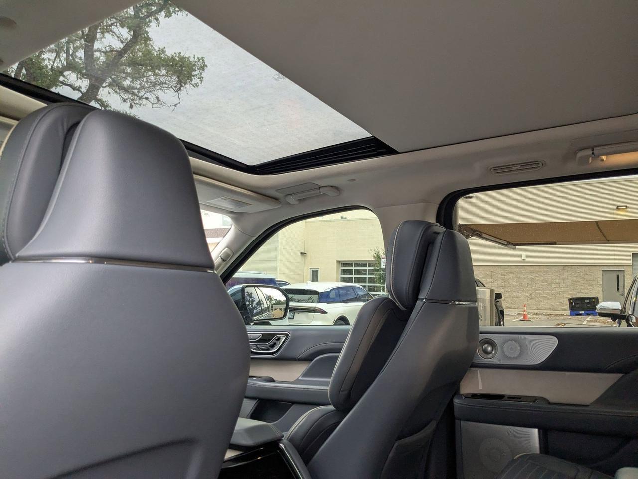 2024 Lincoln Navigator L Black Label