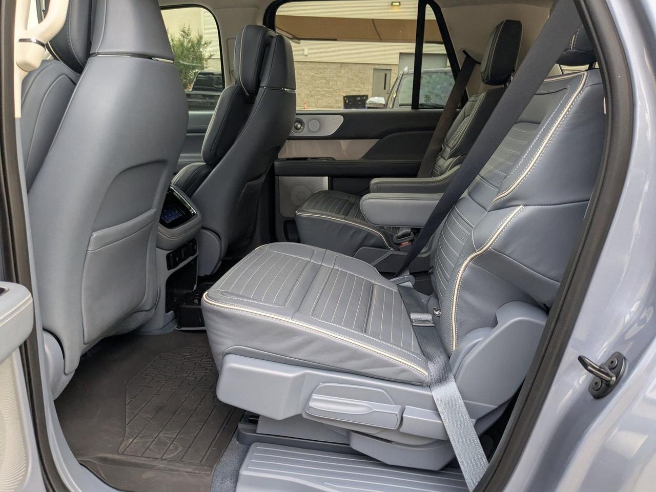 2024 Lincoln Navigator L Black Label