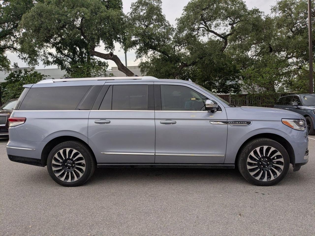 2024 Lincoln Navigator L Black Label