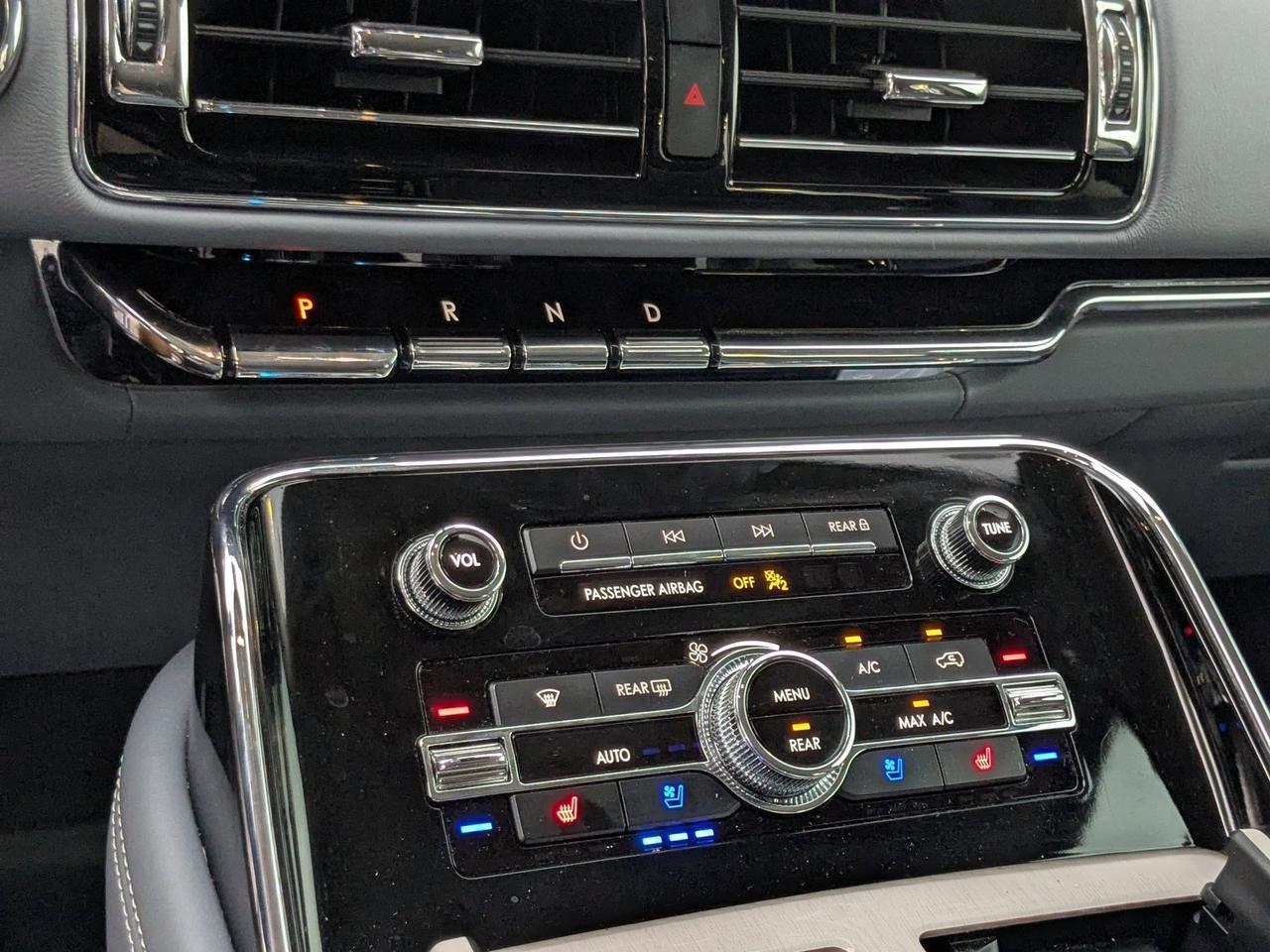 2024 Lincoln Navigator L Black Label