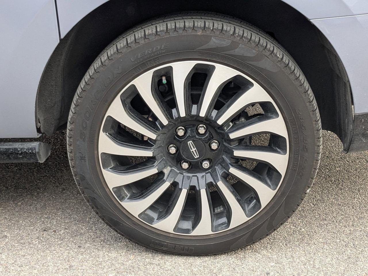 2024 Lincoln Navigator L Black Label