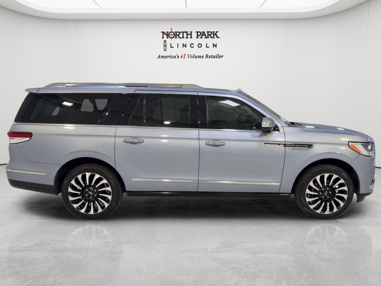2024 Lincoln Navigator L Black Label