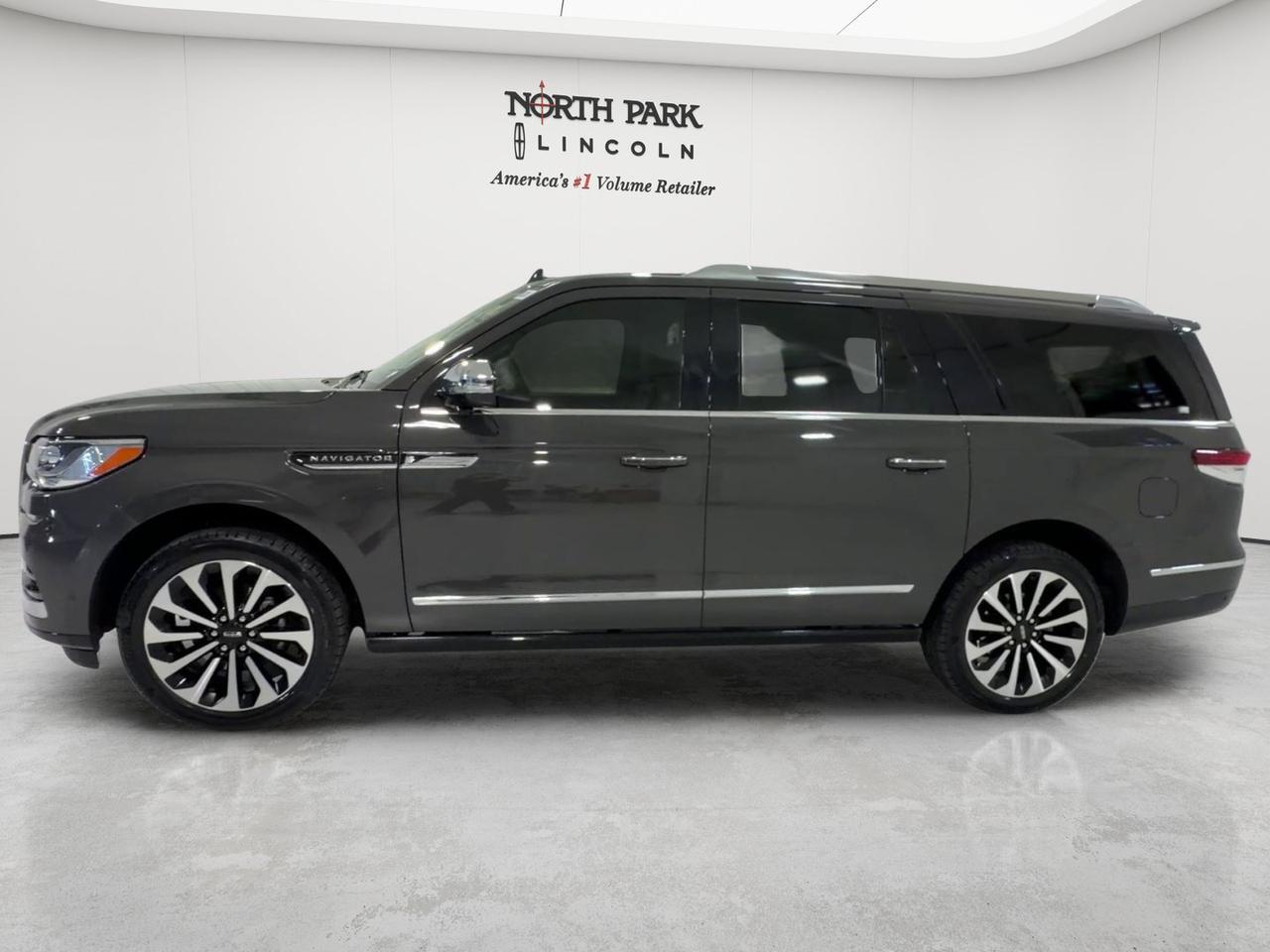 2024 Lincoln Navigator L Black Label