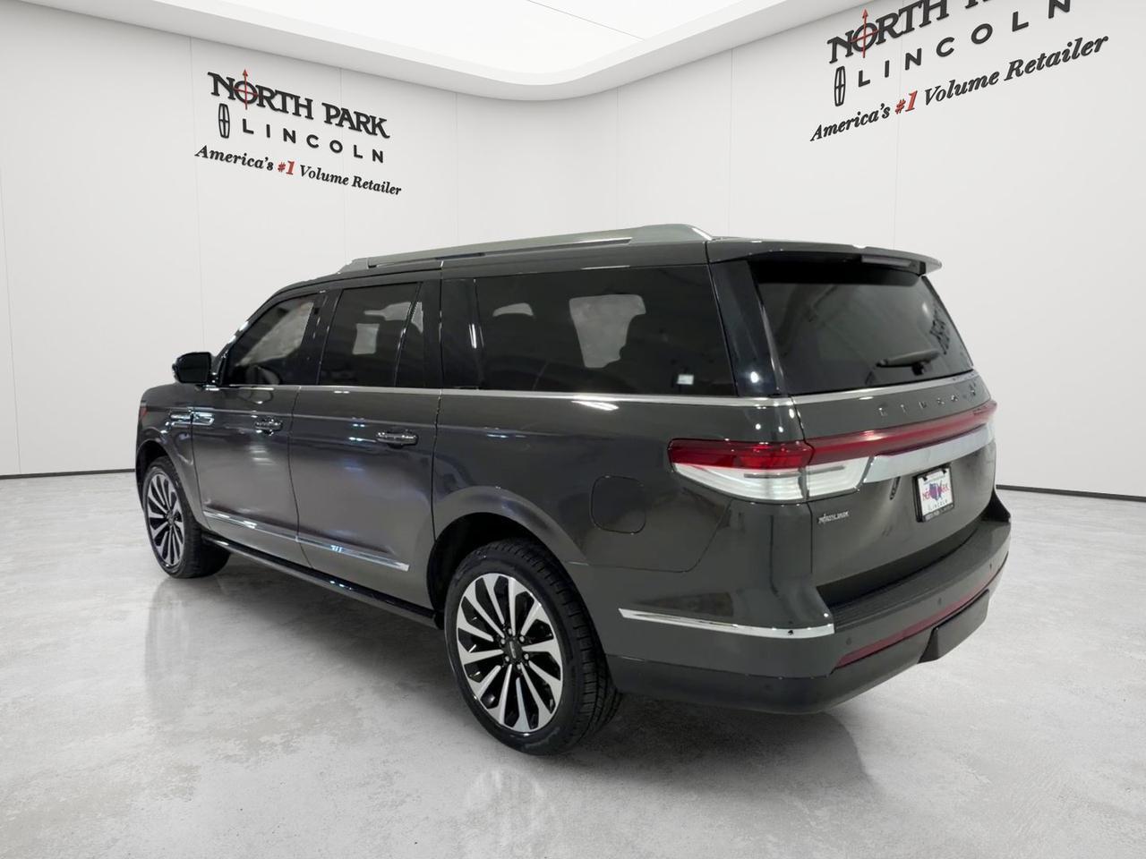 2024 Lincoln Navigator L Black Label