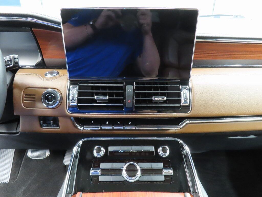 2024 Lincoln Navigator L L Reserve 4WD Fond du Lac WI