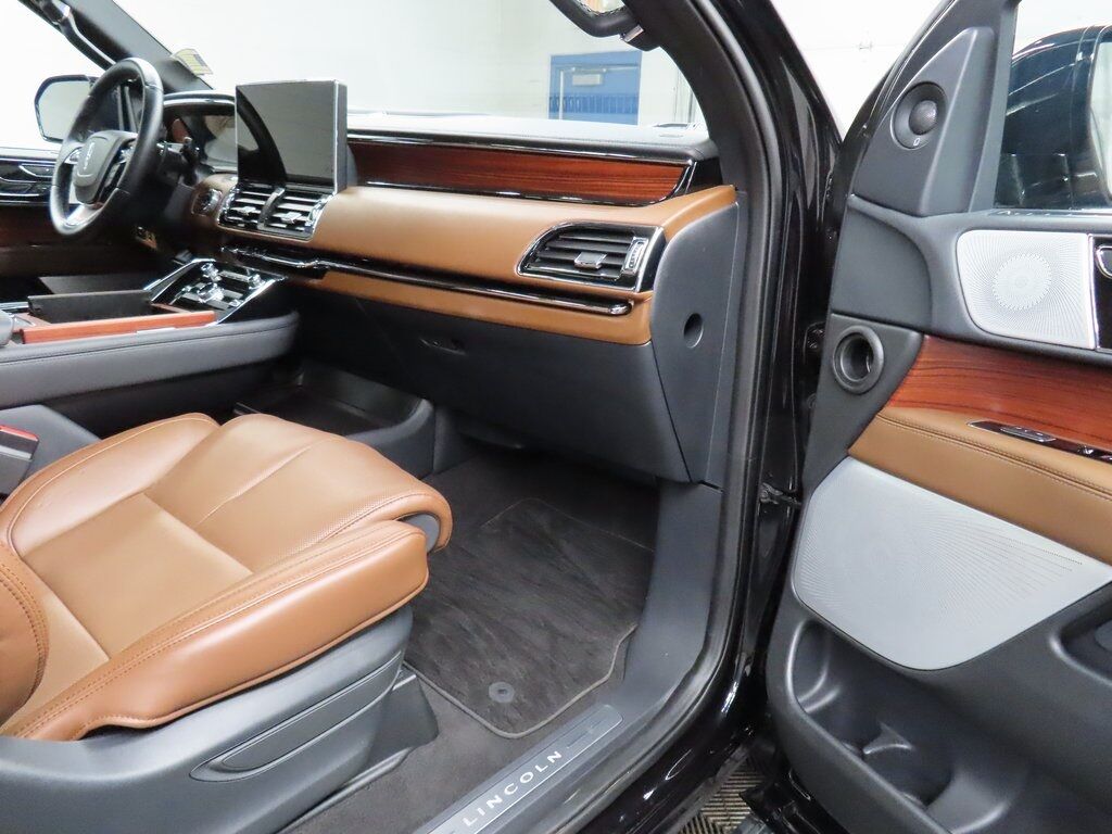 2024 Lincoln Navigator L L Reserve 4WD Fond du Lac WI