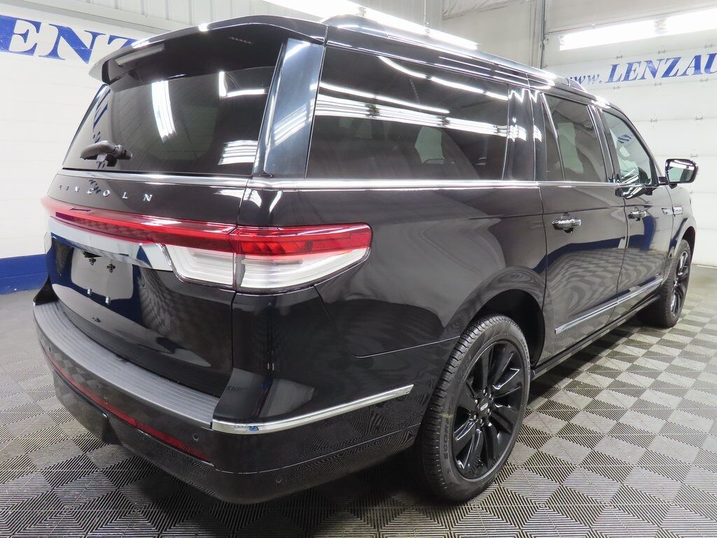 2024 Lincoln Navigator L L Reserve 4WD Fond du Lac WI