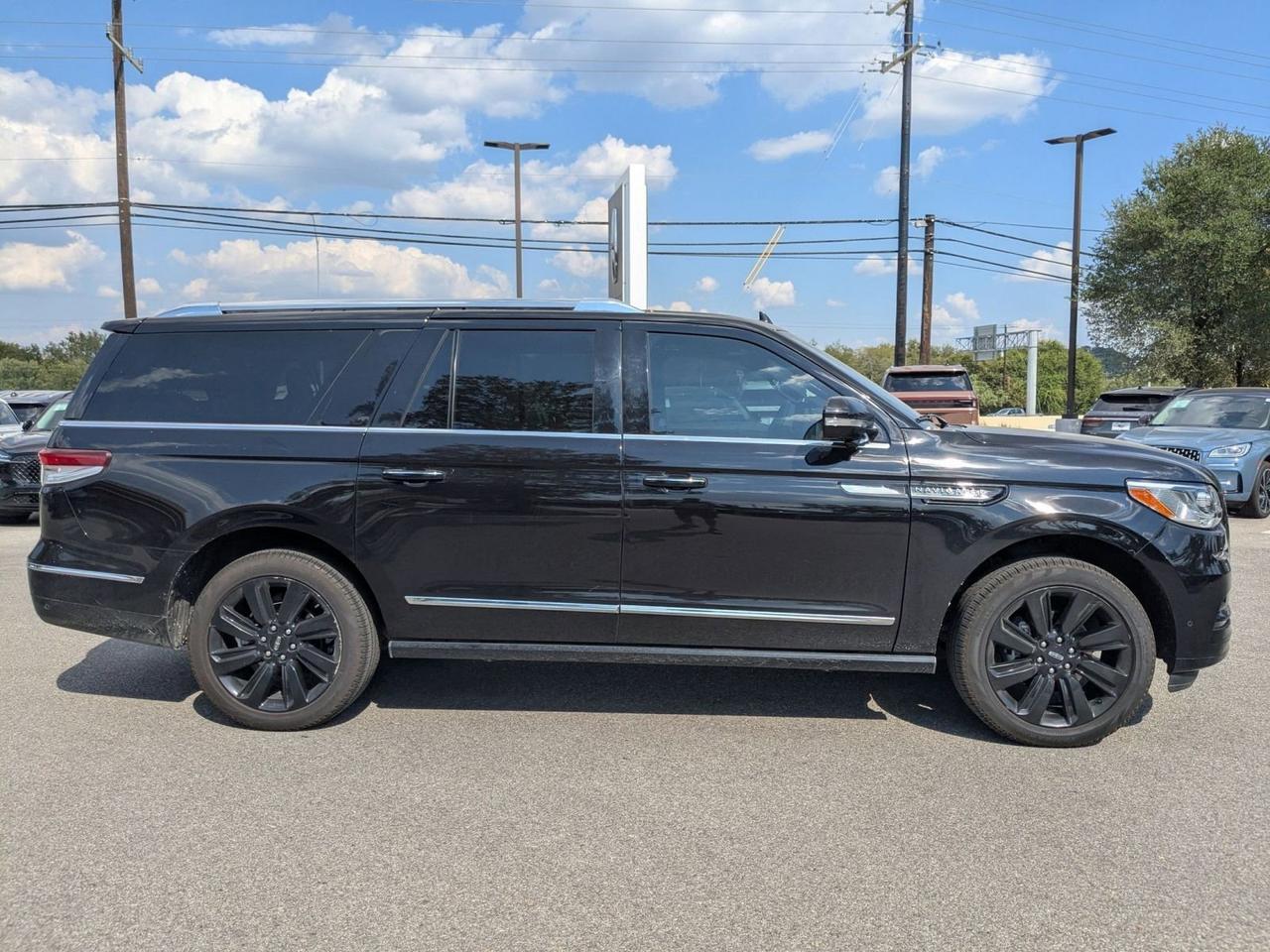 2024 Lincoln Navigator L Reserve