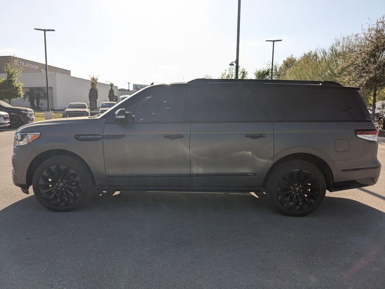 2024 Lincoln Navigator L Reserve