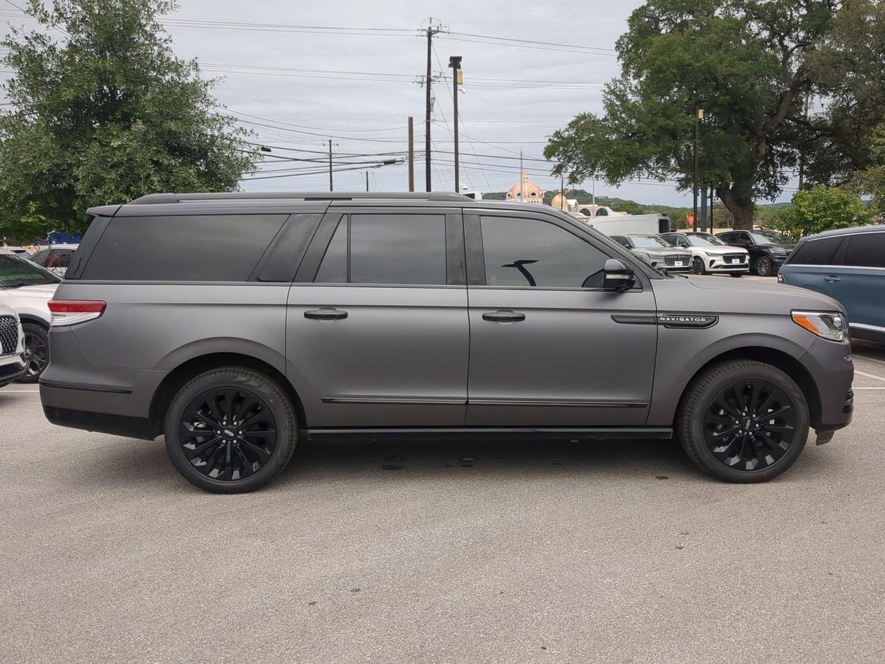 2024 Lincoln Navigator L Reserve