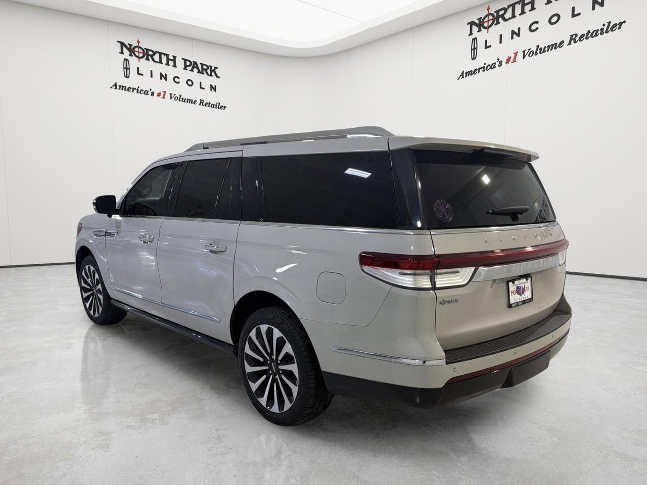 2024 Lincoln Navigator L Reserve