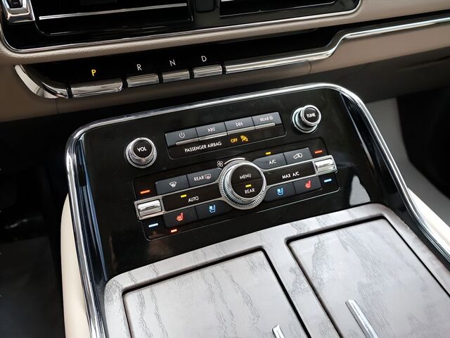 2024 Lincoln Navigator Premiere Oshkosh WI