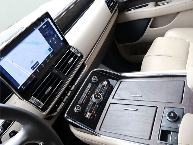 2024 Lincoln Navigator Premiere Oshkosh WI