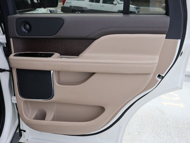 2024 Lincoln Navigator Premiere Oshkosh WI