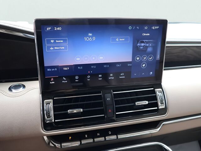 2024 Lincoln Navigator Premiere Oshkosh WI